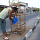 Moradores da rua Andaraí adotam árvores