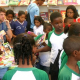 Adorei comprar meus próprios livros, comemora aluna