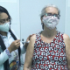 Idosos celebram o Dia da Felicidade com dose da vacina