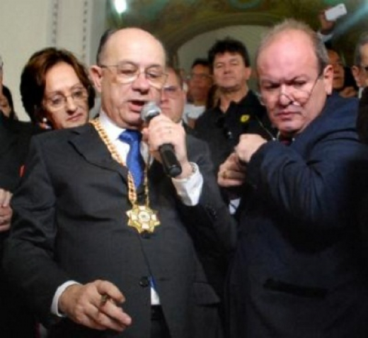 Governo vai analisar contratos