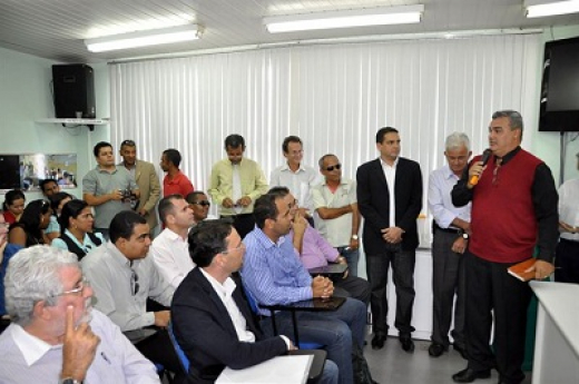 Empossados novos secretários