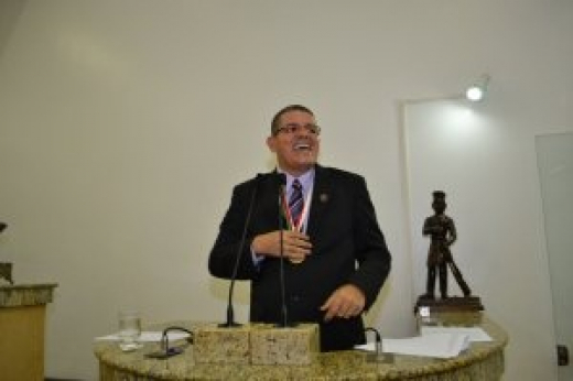 Professor Reginaldo foi homenageado na Casa da Cidadania com a Comenda Aureo Filho