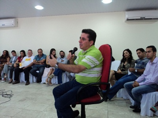 Bolsa Família Municipal é lançado oficialmente