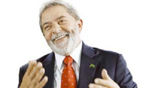 Lula recebe apoio de políticos de vários partidos