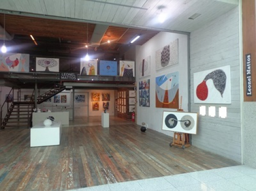 Exposição reúne quatro artistas no Ateliê de Leonel Mattos