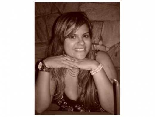 Poeta Nívia Maria Vasconcellos lança seu 4º Livro