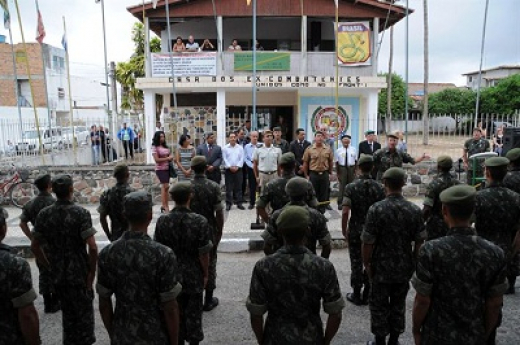 Prédio dos Ex-Combatentes de Feira é doado à Uefs