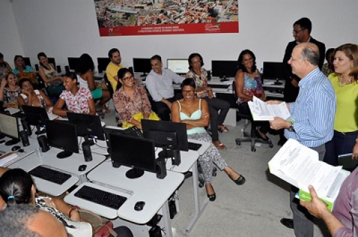 Tablets modernizam educação municipal 