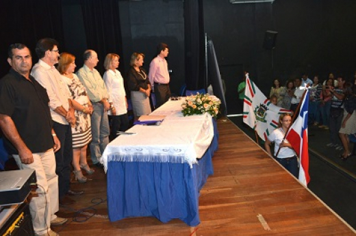 Conferência de Educação é aberta em Feira