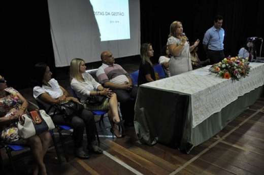 Propostas de gestão para a educação