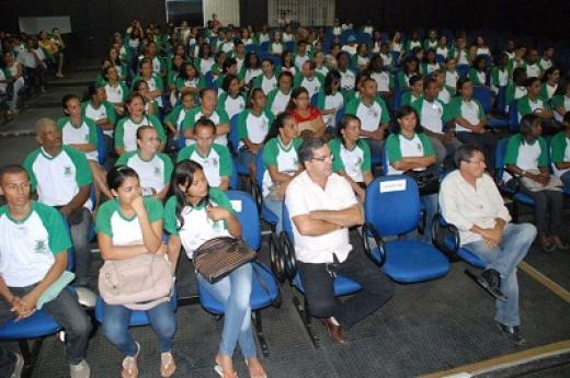 Começa aula do Pré-Vestibular Cidadão