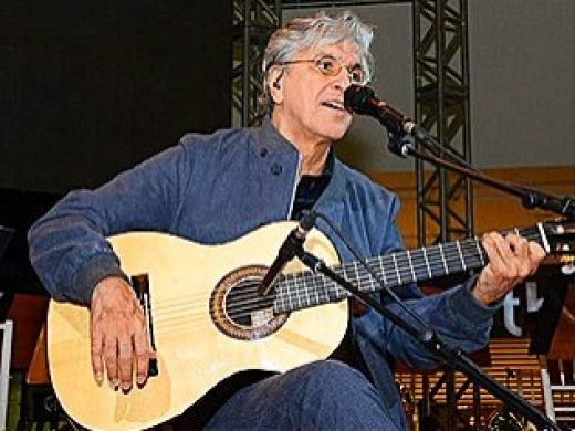 Caetano Veloso completa 70 anos