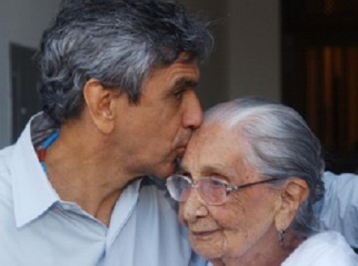 Dona Canô morre aos 105 anos