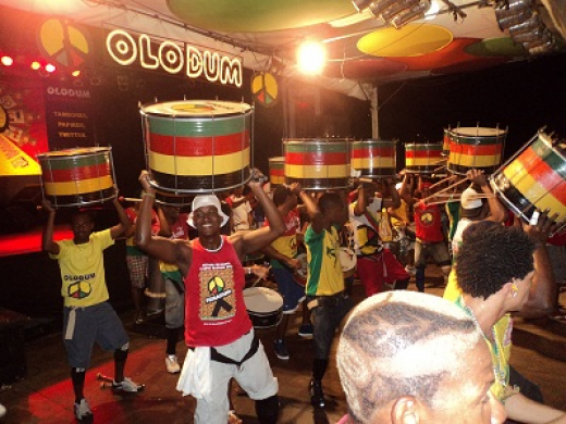 Olodum faz ensaio em homenagem à Primavera