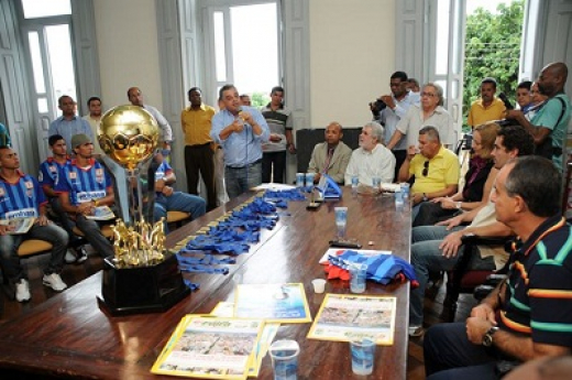 Grupo do Bahia de Feira homenageado