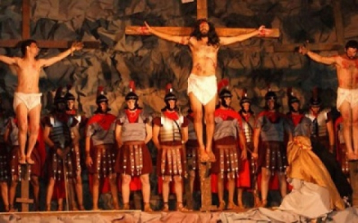 Paixão de Cristo encenada em Feira com mais de 150 atores