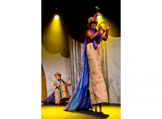 Programação especial de Páscoa no Domingo Tem Teatro