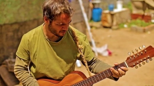 Bruno Bezerra lança o primeiro videoclipe da carreira