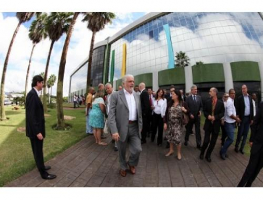 Bahia produzirá medicamento que será distribuído gratuitamente pelo SUS