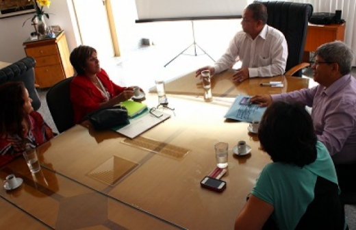 Uefs firma cooperação acadêmica com instituição de Cuba