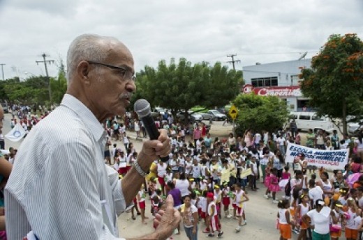 Poeta Antônio Ramos recebe comenda Maria Quitéria nesta quinta