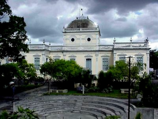 Uefs recupera dois importantes prédios históricos