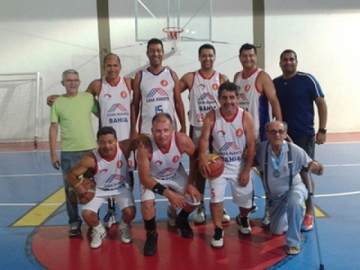 Seleção Feirense de Basquete Master disputa amistoso