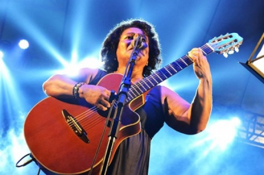 Grupo apresenta nascimento de Cristo no centro da cidade
