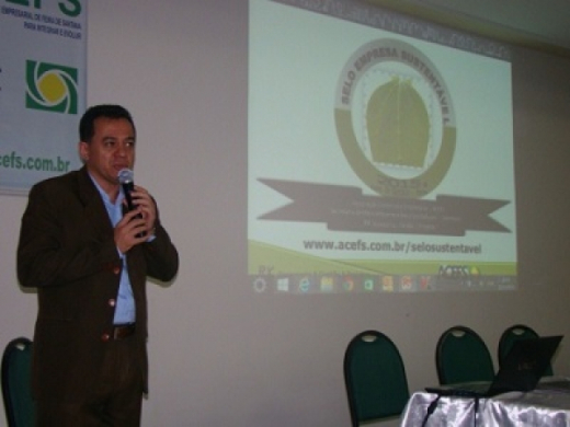 Presidente da ACEFS apresenta à imprensa Selo Empresa Sustentável
