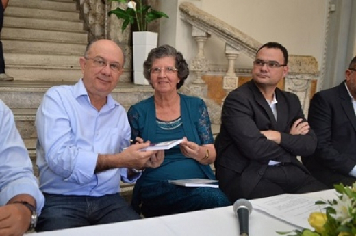 Legisladores feirenses eternizados em livro biográfico