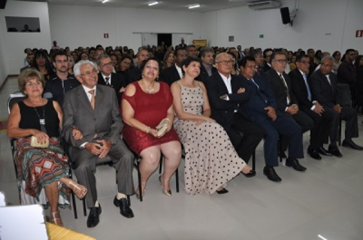 Emoção e reconhecimento na entrega do Mérito Educacional FTC