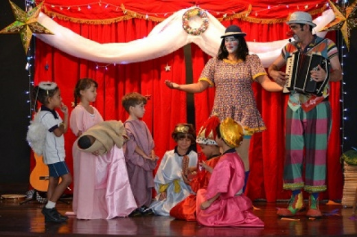 Venha festejar o Natal no Domingo Tem Teatro!!!