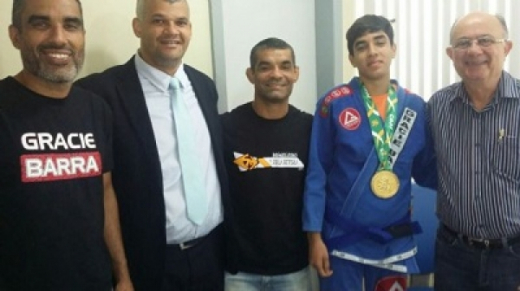 Prefeito recepciona campeão brasileiro de Jiu-Jitsu