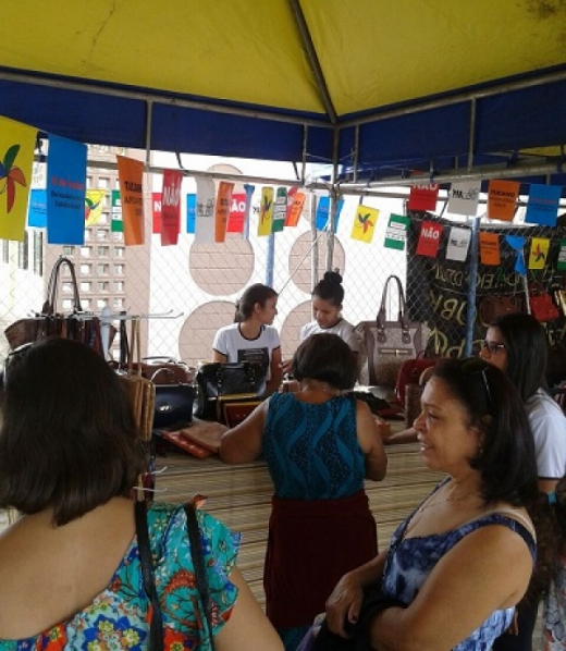 Feira apresenta artefatos de couro e agricultura familiar
