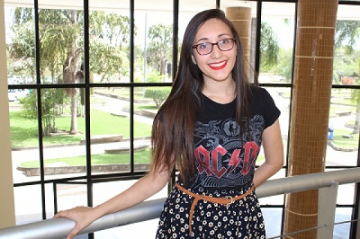 Estudante da Uefs é premiada em jornada científica