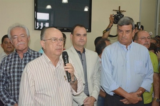 José Ronaldo anuncia seu secretariado para novo mandato