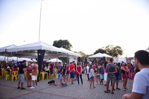 Feira da Praça completa duas primaveras