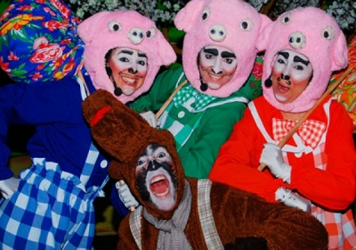 Domingo Tem Teatro no Cuca