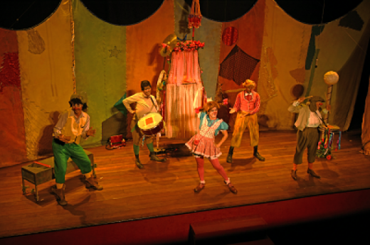 O espetáculo “Maria Minhoca”  está de volta!