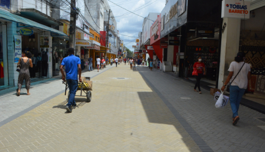 Obras modernas dão cara nova ao centro de Feira